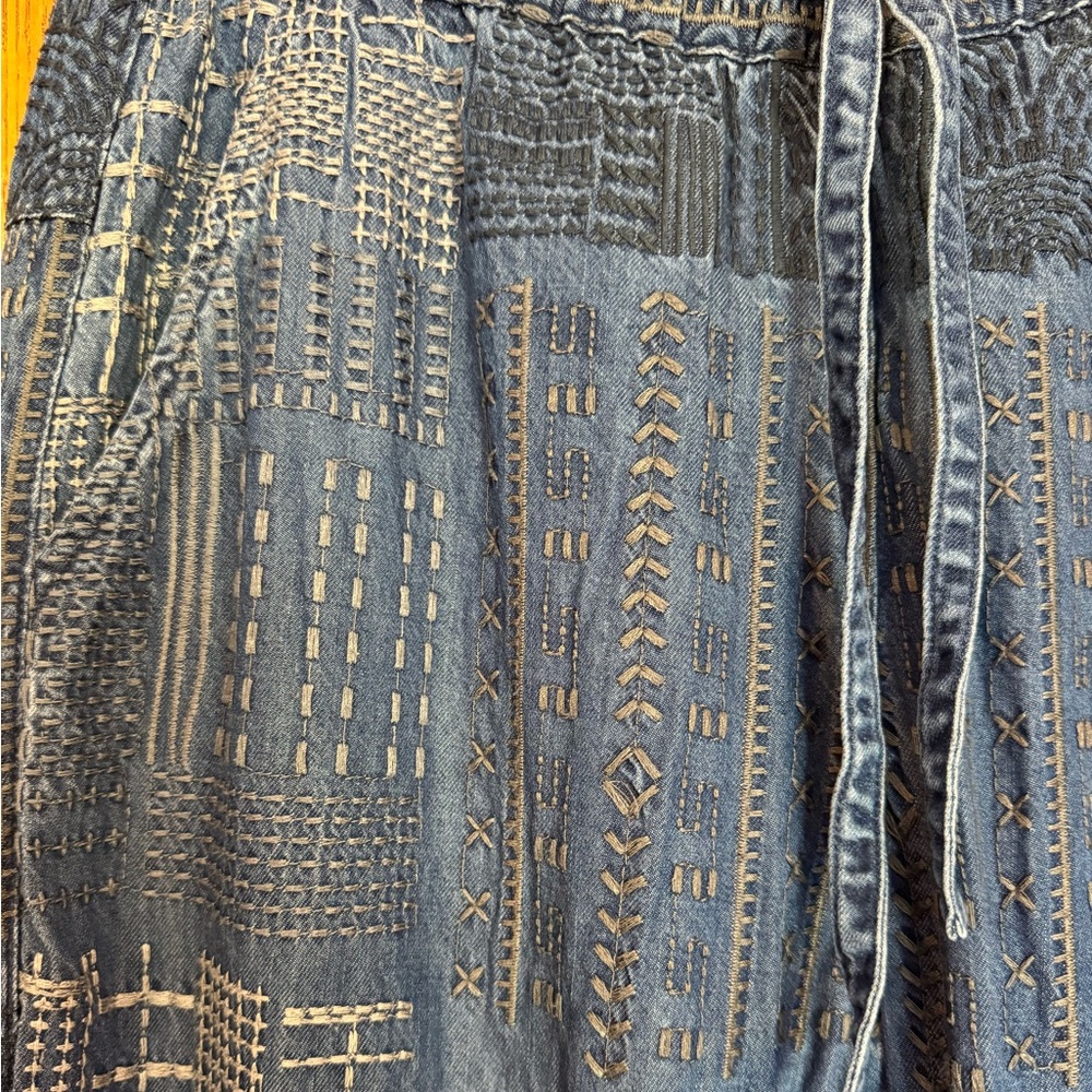 Johnny Was Biya Blue 100% Lyocell Embroidered Jogger Pants Women’s XS - Picture 3 of 6